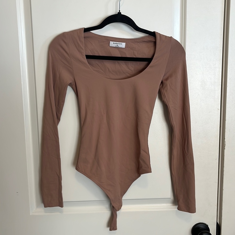 Aritzia mauve long sleeve body suit!